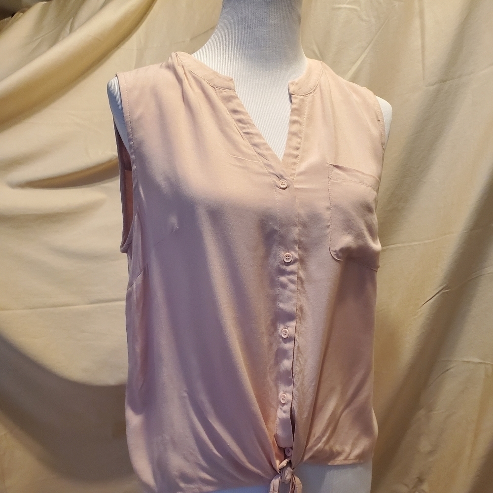 Ana Blush Color Front Tie Button Down 👚 SZ M 💕
